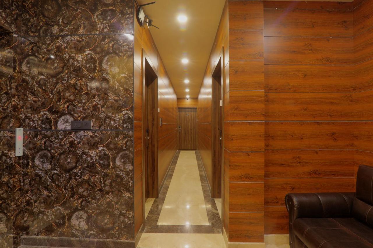 Отель Shri Tirupati Residency Лакхнау Экстерьер фото